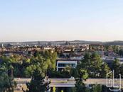 Být 2+kk 60 m2 s krásným výhledem na celé město. , cena 20000 CZK / objekt / měsíc, nabízí GLJ Partners