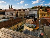 Prodej nadstandartně vybaveného bytu 4+KK v historickém srdci Brna, 200 m, dvě terasy, cena cena v RK, nabízí 