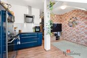 Prodej bytu 2+kk, 45 m, v posledním patře cihlového domu, Brno-Maloměřice, cena 5990000 CZK / objekt, nabízí 