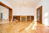 Pronájem bytu s terasou a zahradou: Praha 6 - Střešovice, Slunná, cena 98000 CZK / objekt / měsíc, nabízí 