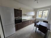 Pronájem bytu 3+1 na Renneské třídě, cena 24000 CZK / objekt / měsíc, nabízí REALHOF, s.r.o.