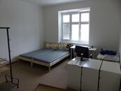 Pronájem zařízeného bytu pro studenty na Šámalové, cena 25000 CZK / objekt / měsíc, nabízí 
