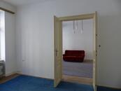 Pronájem bytu 2+1 na ulici Skřivanova, cena 17000 CZK / objekt / měsíc, nabízí 