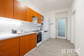 Pronájem bytu 2+1 s balkonem ve zděném bytovém domě na Renneské třídě v Brně, cena 18500 CZK / objekt / měsíc, nabízí RENČ - realitní kancelář