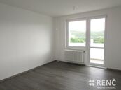 Pronájem bytu 1+1 po rekonstrukci v klidné části Brna Bystrci, ul. Štouračova, cena 14200 CZK / objekt / měsíc, nabízí 