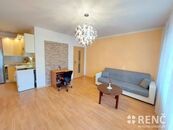 Pronájem bytu 2+kk se zasklenou lodžií v bytovém domě na ulici Sevastopolská, Brno Starý Lískovec, cena 15900 CZK / objekt / měsíc, nabízí 