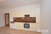 Pronájem bytu 3+kk, 61 m2 po rekonstrukci, s terasou 13,3 m2 a zahradou na ul. Churého v Brně - Čer, cena 22700 CZK / objekt / měsíc, nabízí 