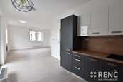 Pronájem novostavby zděného bytu 1+kk, 42 m2 s balkonem a parkovacím stáním v Brně Králově Poli, na, cena 17000 CZK / objekt / měsíc, nabízí RENČ - realitní kancelář