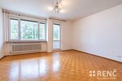 Pronájem bytu 3+kk (74 m2) se zasklenou lodžií (5 m2) ve zděném bytovém domě na ul. Marie Majerové , cena 23900 CZK / objekt / měsíc, nabízí RENČ - realitní kancelář