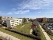 Pronájem prostorného, světlého bytu 4+1 (82 m) s lodžií, Brno-Bohunice kousek od Kampusu, cena 22000 CZK / objekt / měsíc, nabízí 