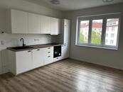 Prostorný a nový byt 2kk + 1/2 pokoj 52m2 + sklep Jugoslávská OD 15.9.2026, cena 21200 CZK / objekt / měsíc, nabízí Hana Havelková