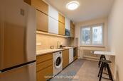 K pronájmu 3+1, 82m2, po kompletní rekonstrukci, 2 koupelny, neprůchozí pokoje Dřevařská,Brno-Veveří, cena 31000 CZK / objekt / měsíc, nabízí Nemovitosti Znojmo s.r.o.