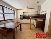 Pronájem, Byt 3+KK, terasa, zahrada, garážové parkovací stání, sklep, Brno, ul. Hlinky, cena 31500 CZK / objekt / měsíc, nabízí REALmix s.r.o