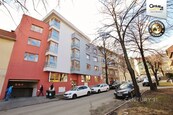 Pronájem pěkného 3+kk s terasou, 83 m2, + 7 m2, ul. Kollárova 5, cena 30000 CZK / objekt / měsíc, nabízí 