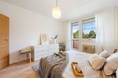 Prosluněný byt 2+1 s lodžií Brno Bystrc ulice Černého, cena 7455000 CZK / objekt, nabízí 
