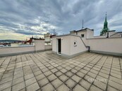 Nádherný střešní byt 3+kk 79 m2 se střešní terasou 116 m2 na ul. Panská 12, cena 29000 CZK / objekt / měsíc, nabízí 