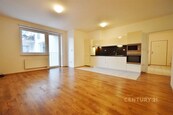 Pronájem pěkného 3+kk s terasou, 83 m2, + 7 m2, ul. Kollárova 5, cena 30000 CZK / objekt / měsíc, nabízí CENTURY 21 All Inclusive Estates