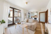 Pronájem bytu 2+kk s balkonem, garážovým stáním a sklepem, 45 m2 - Brno Kohoutovice, Libušina třída, cena 22000 CZK / objekt / měsíc, nabízí 