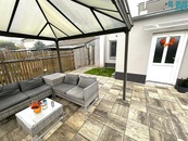 Prodej krásného bytu 3+kk, 84 m2 - fotovoltaická elektrárna, tepelné čerpadlo, vlastní studna, klimatizace a rekuperace - Brno-Tuřany, cena 11000000 CZK / objekt, nabízí J-M reality