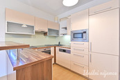 Pronájem bytu 3+kk, Křehlíkova, Slatina, 26.500 Kč/měs, 71 m2 se zahradou, cena 26500 CZK / objekt / měsíc, nabízí Ideální nájemce