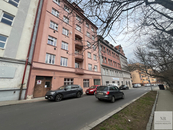 Pronájem, Byt 4+1, Karlovy Vary, cena 18000 CZK / objekt / měsíc, nabízí 