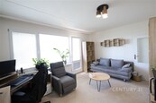 Pronájem bytu 2+kk, Starý Lískovec, ul. Vltavská, 6. NP/ 8, CP 42 m2, lodžie, cena 18000 CZK / objekt / měsíc, nabízí CENTURY 21 Bonus Brno