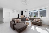 Prodej bytu 2+kk, OV, 60,5 m2 + balkon 6,1 m2, Modřice, Bobravská, cena cena v RK, nabízí 