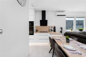 Prodej bytu 2+kk, OV, 60,5 m2 + balkon 6,1 m2, Modřice, Bobravská, cena 7190000 CZK / objekt, nabízí CENTURY 21 Bonus Brno