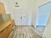 Pronájem bytu 1+kk na ulici Tkalcovská, cena 12000 CZK / objekt / měsíc, nabízí 
